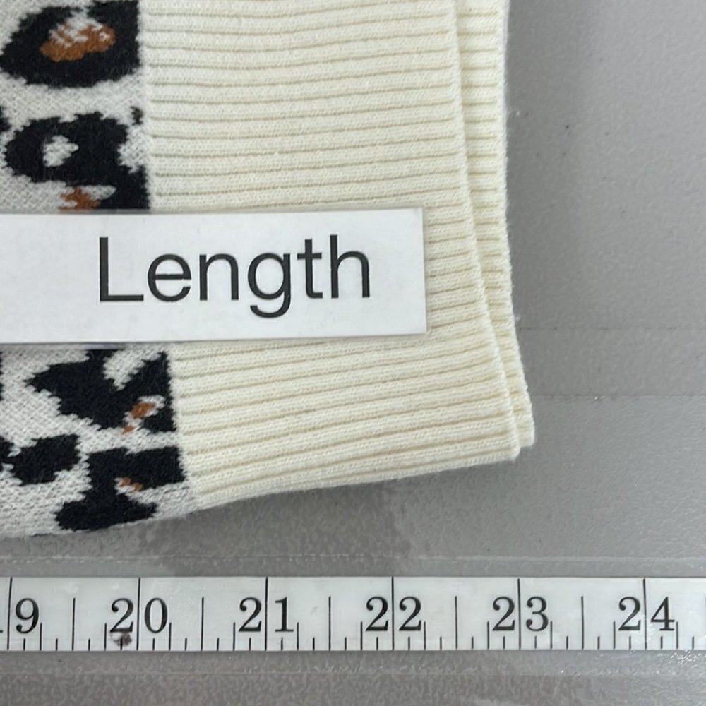 T Tahari Sweater Pullover Cheetah Print Crew Neck Brown Cream Size Small S - Picture 11 of 14